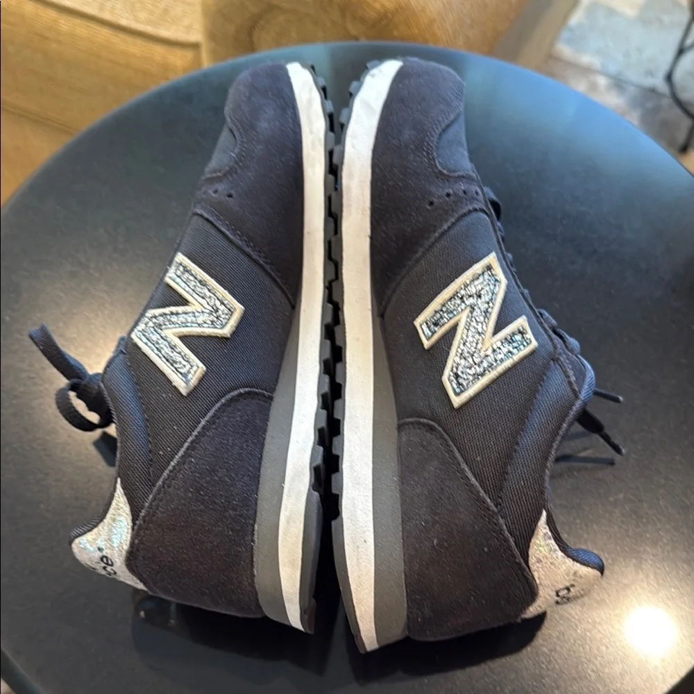 New Balance 311 Classic Women’s Black Suede Sneakers with silver N logo size 6.5